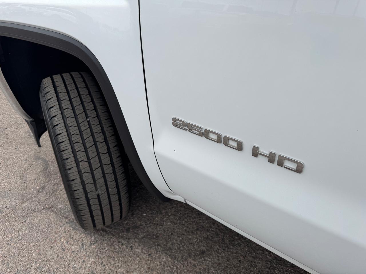GMC Sierra 2500HD Base 2017