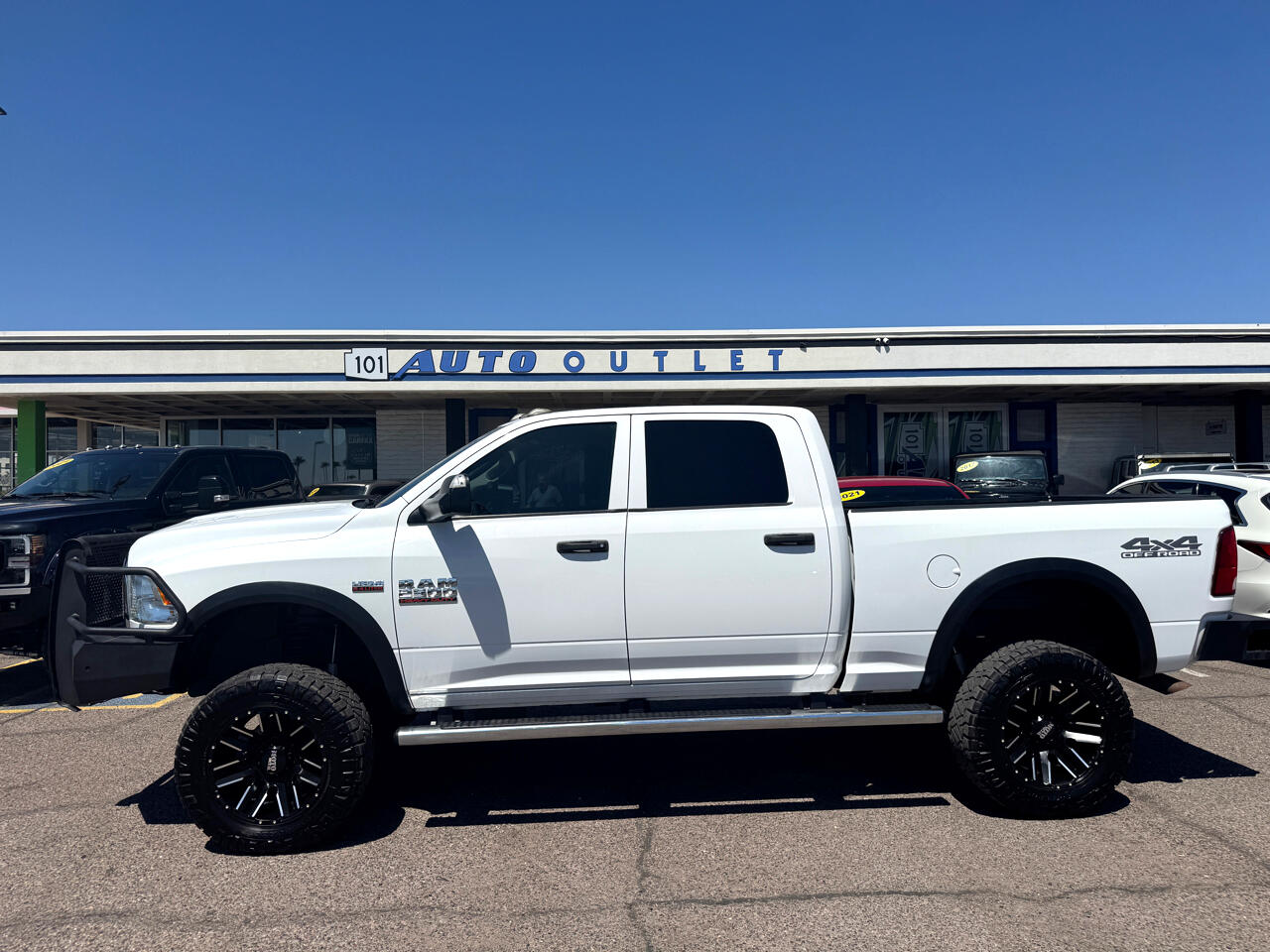 2017 Ram 2500 Tradesman photo 2