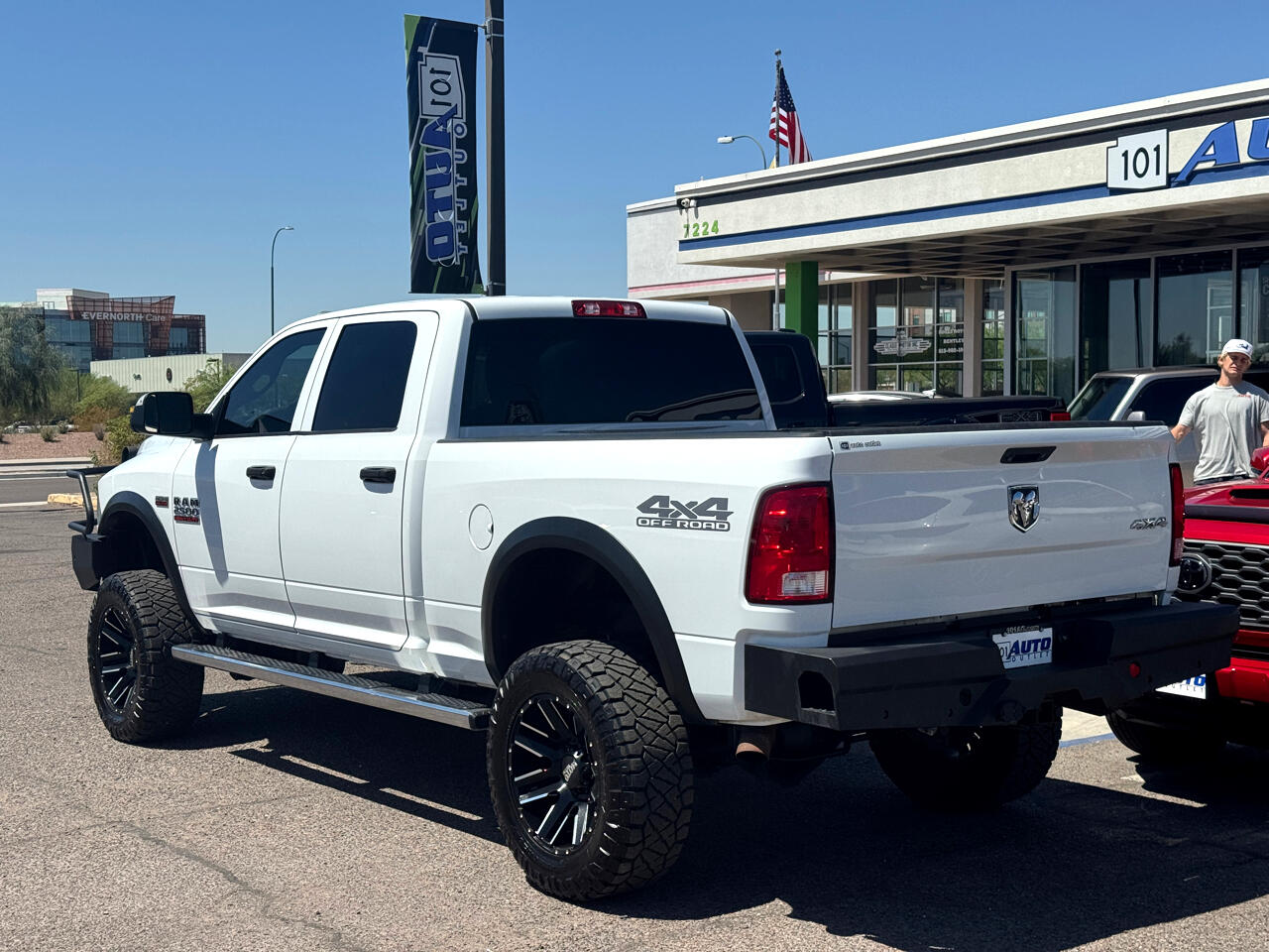 2017 Ram 2500 Tradesman photo 3