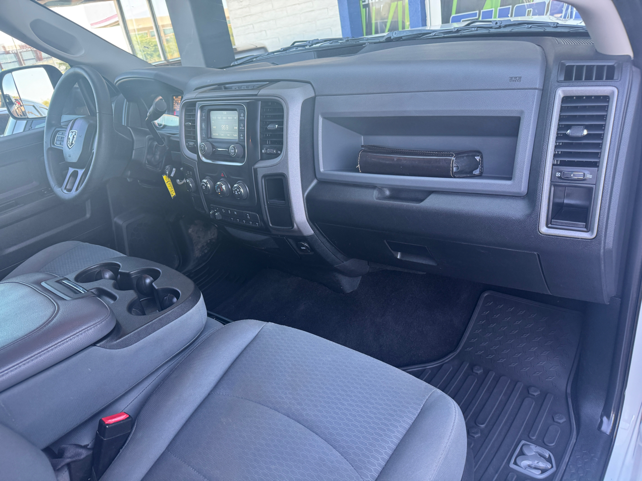 RAM 2500 4WD Crew Cab 149" Tradesman 2017