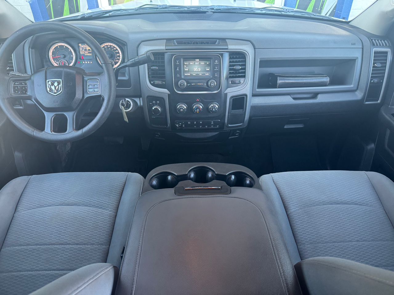 RAM 2500 4WD Crew Cab 149" Tradesman 2017