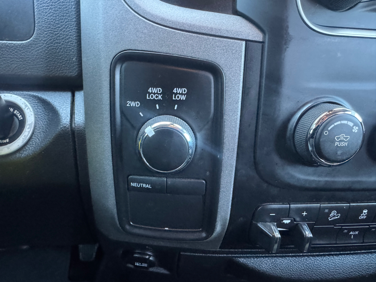 RAM 2500 4WD Crew Cab 149" Tradesman 2017