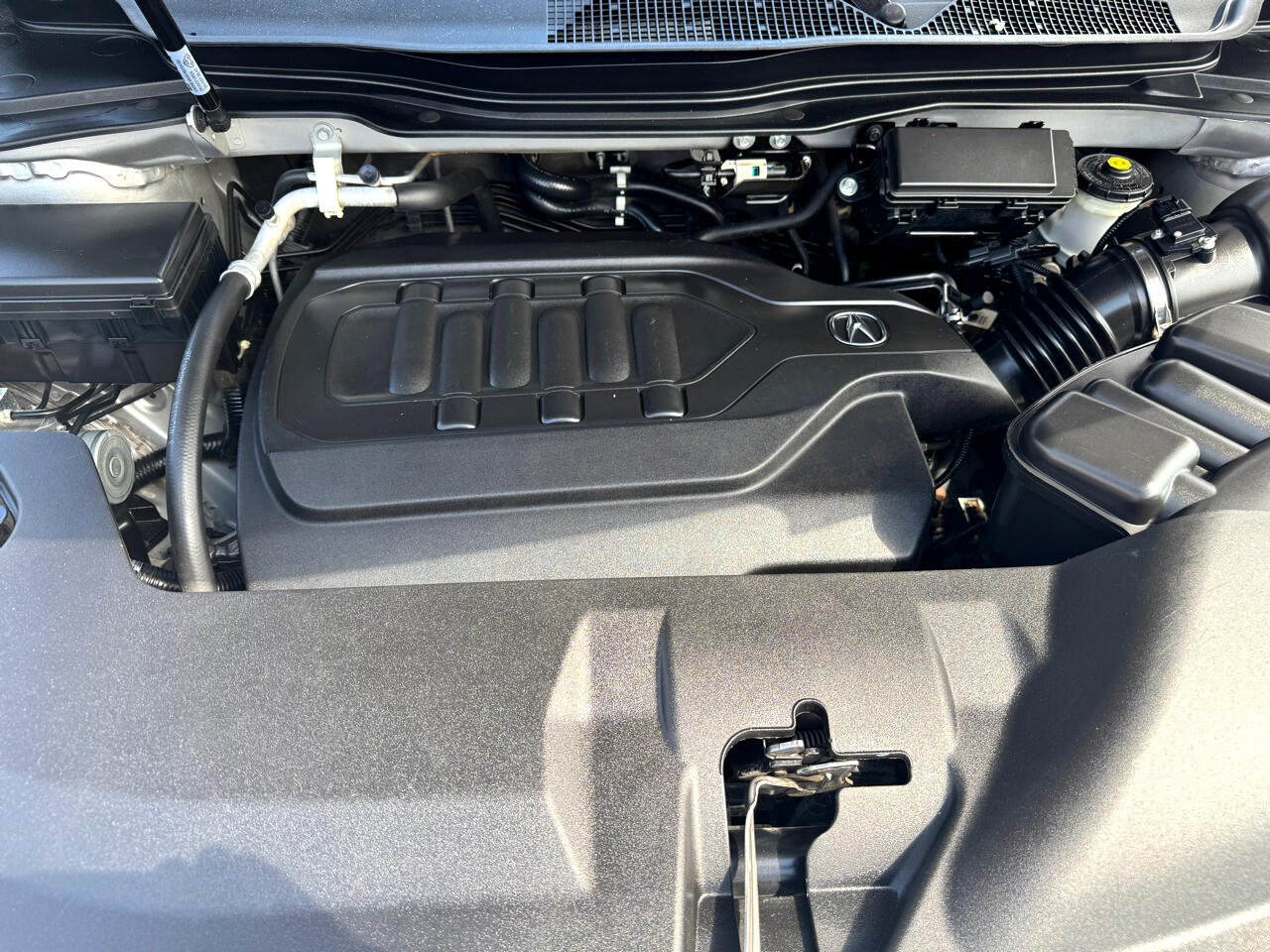 2014 Acura MDX SH-AWD photo 2