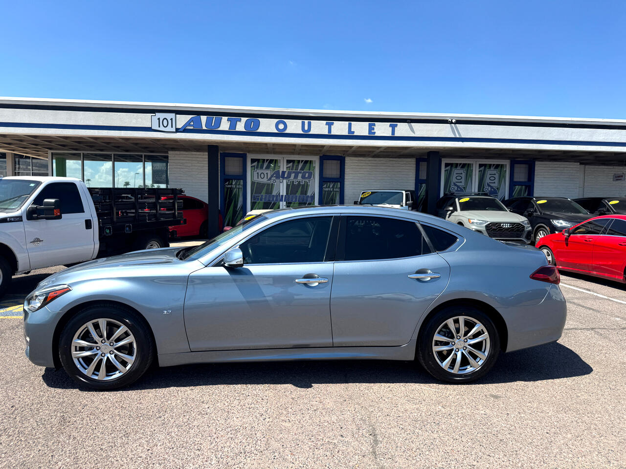 Infiniti Q70  2017 Infiniti Q70  2017