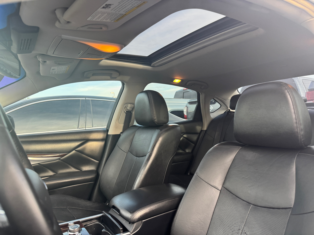 Infiniti Q70  2017 Infiniti Q70  2017