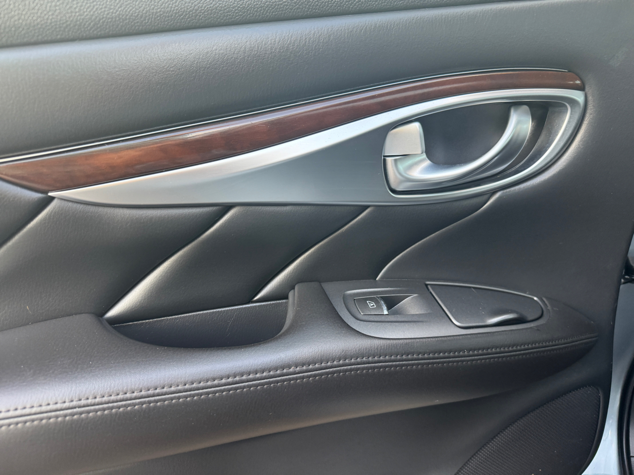 Infiniti Q70  2017 Infiniti Q70  2017