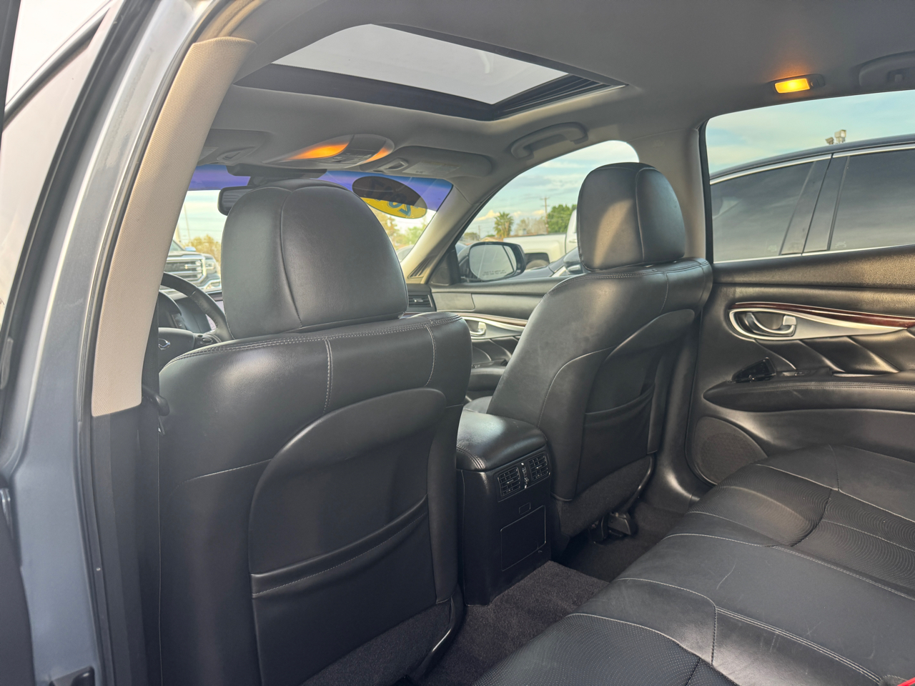 Infiniti Q70  2017 Infiniti Q70  2017