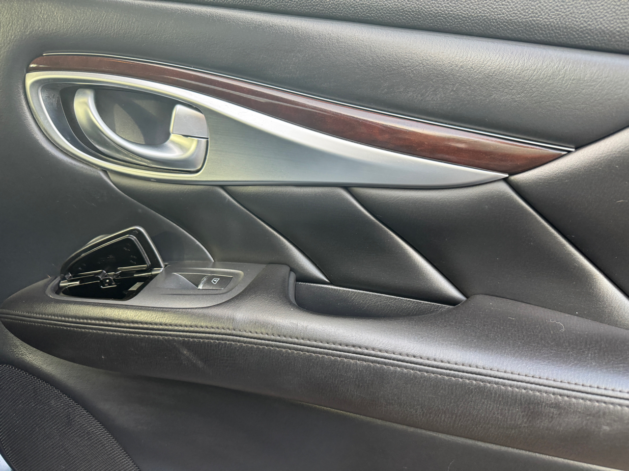 Infiniti Q70  2017 Infiniti Q70  2017