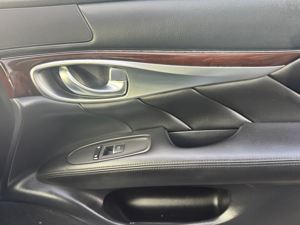 Infiniti Q70  2017 Infiniti Q70  2017