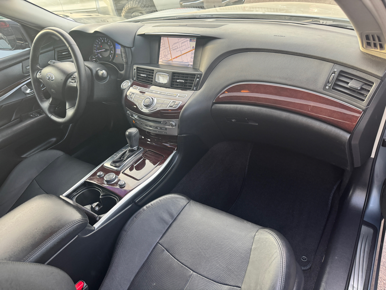 Infiniti Q70  2017 Infiniti Q70  2017