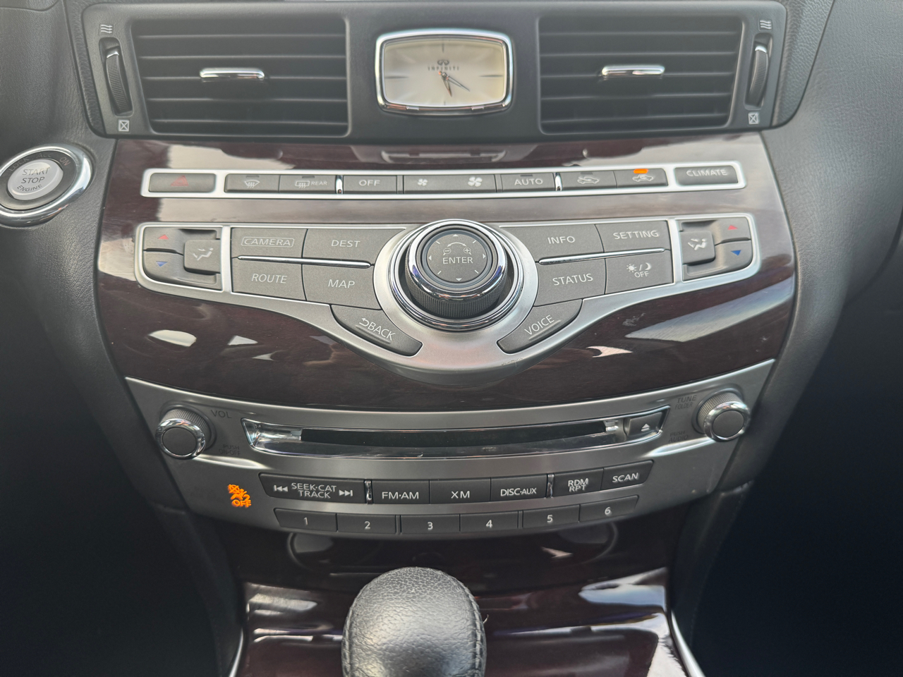 Infiniti Q70  2017 Infiniti Q70  2017