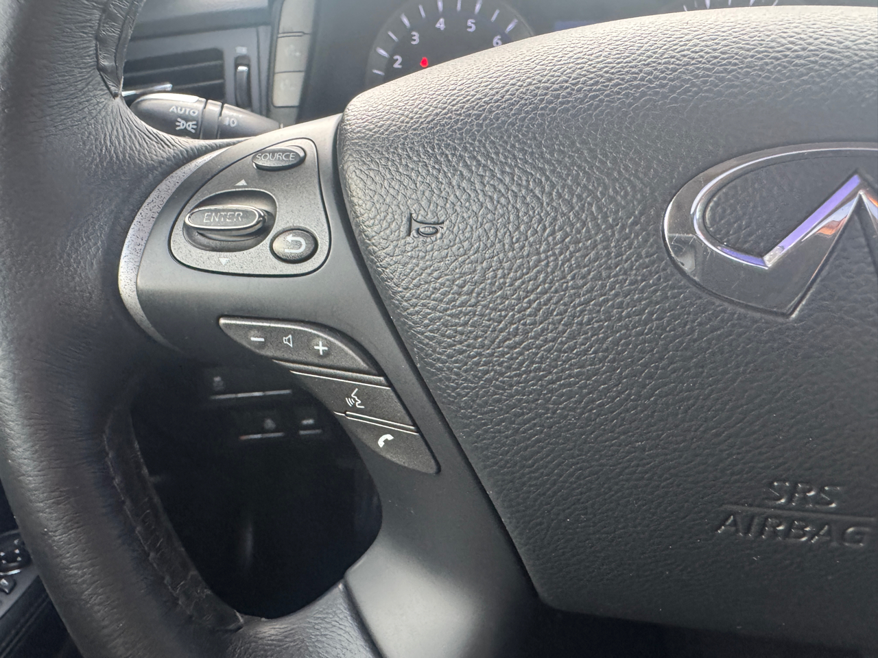 Infiniti Q70  2017 Infiniti Q70  2017