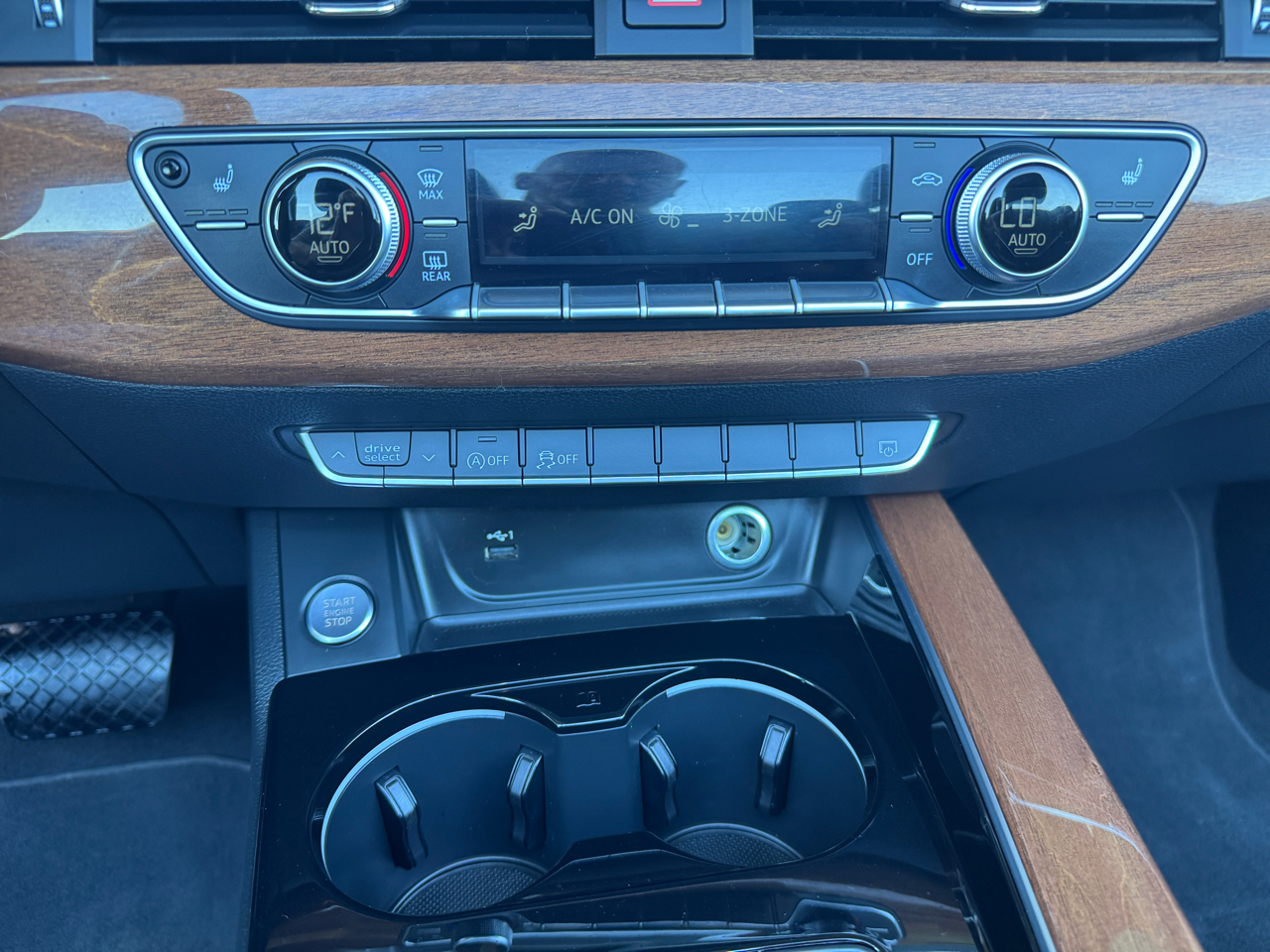 Audi A5  2022 Audi A5  2022