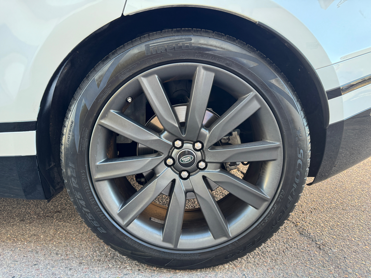 Land Rover Range Rover Velar  2018