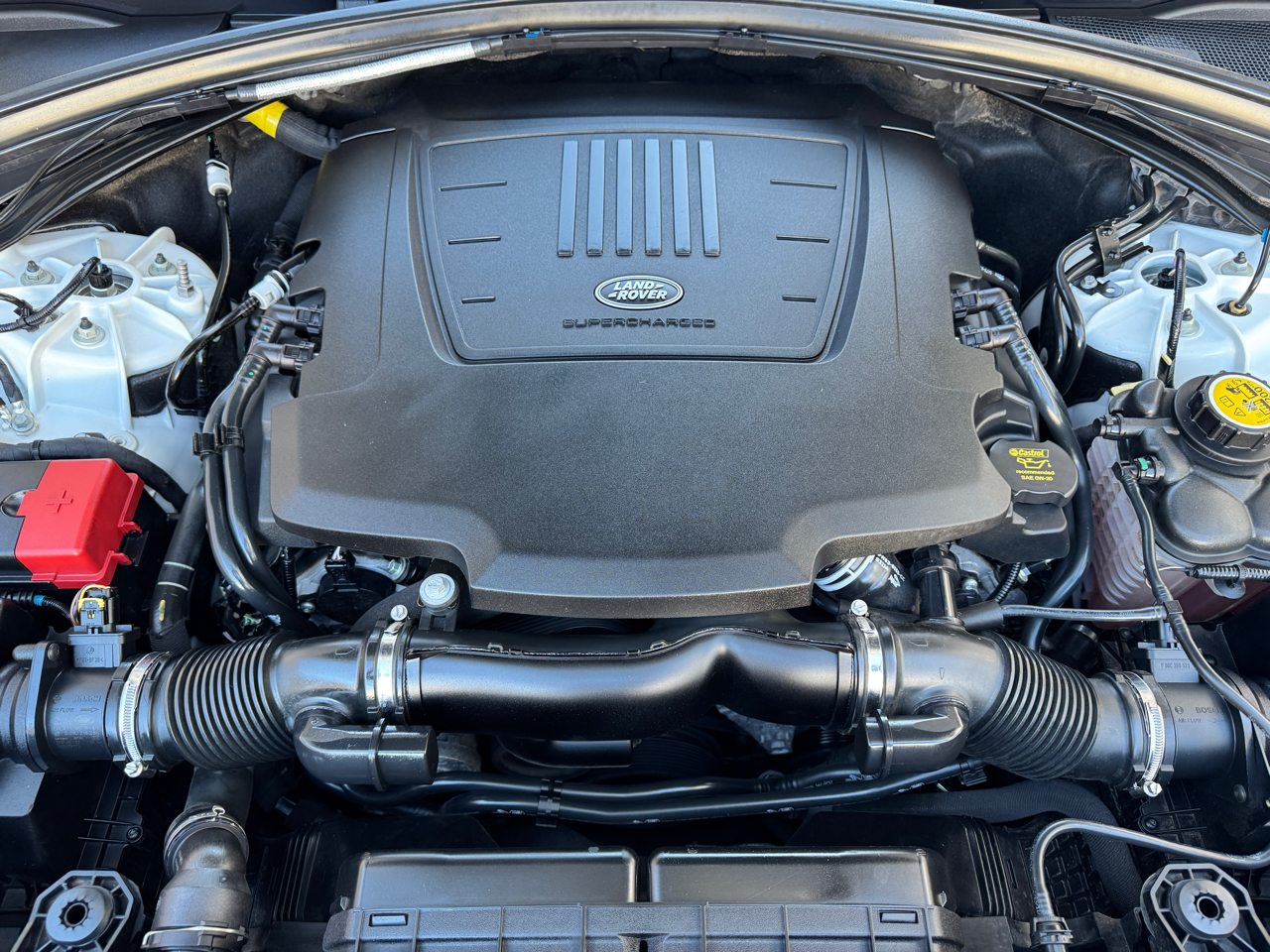 Land Rover Range Rover Velar  2018