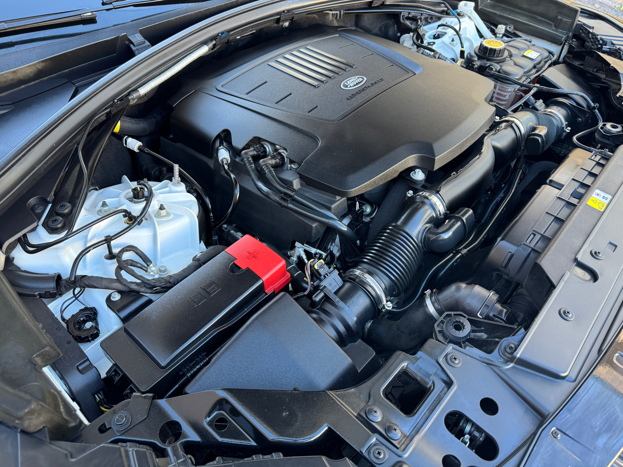 Land Rover Range Rover Velar  2018