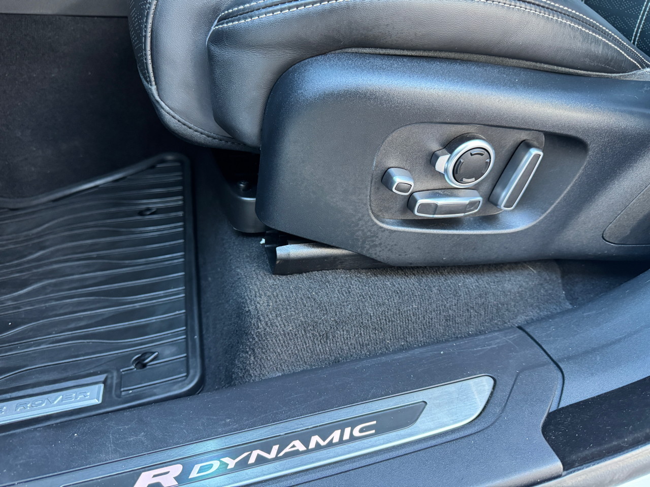 Land Rover Range Rover Velar  2018