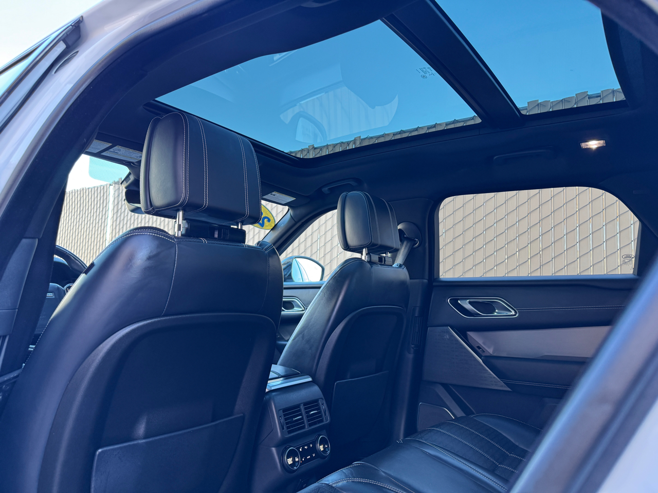 Land Rover Range Rover Velar  2018