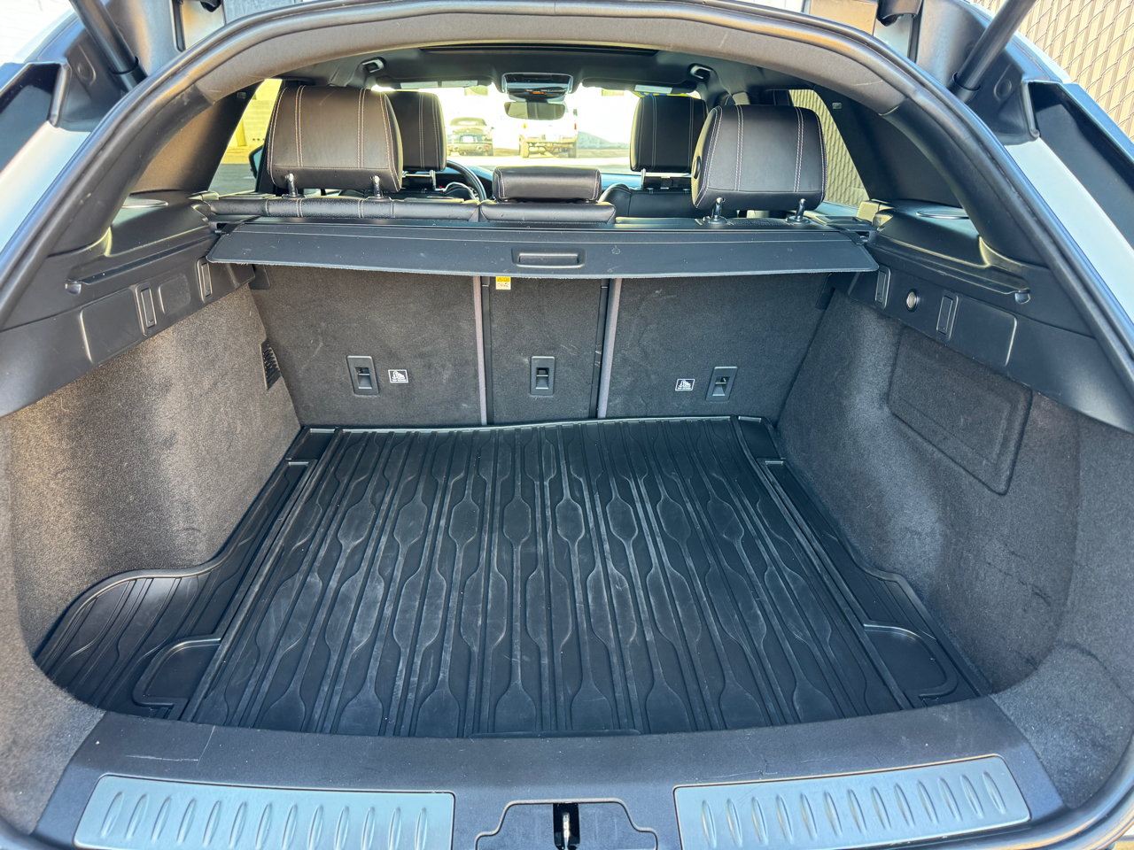 Land Rover Range Rover Velar  2018