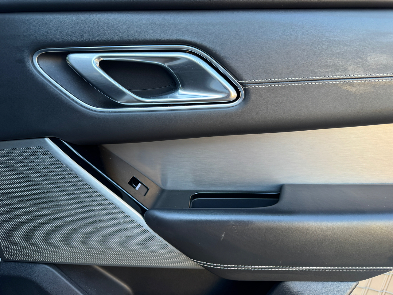 Land Rover Range Rover Velar  2018