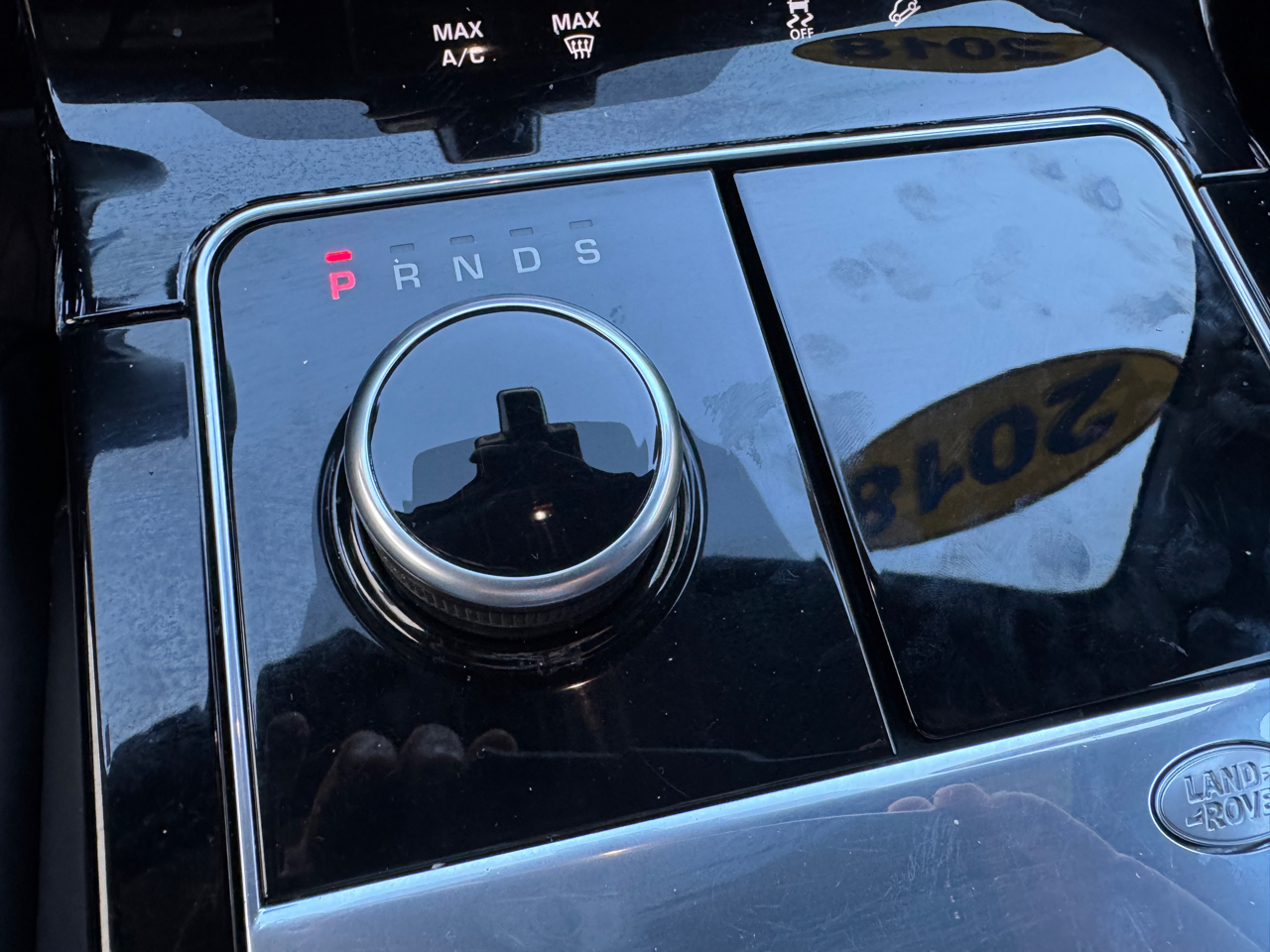 Land Rover Range Rover Velar  2018