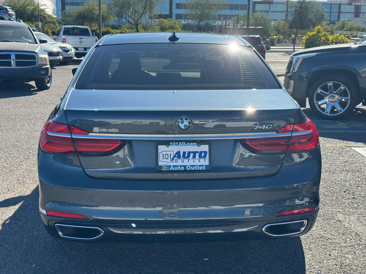 BMW 7-Series 740i 2018