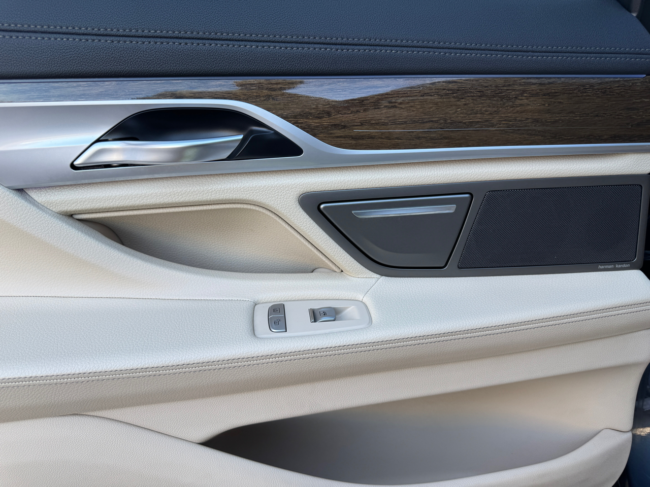 BMW 7-Series 740i 2018