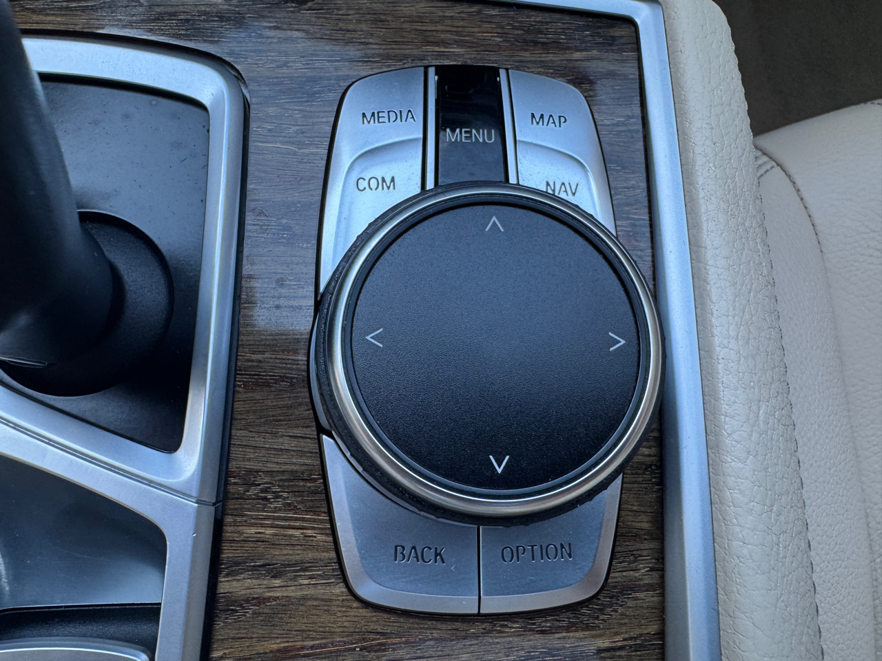 BMW 7-Series 740i 2018