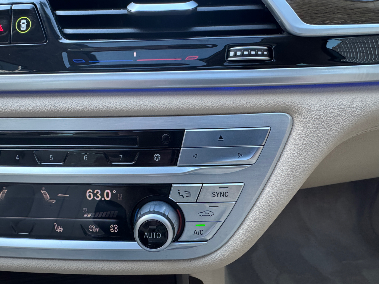 BMW 7-Series 740i 2018