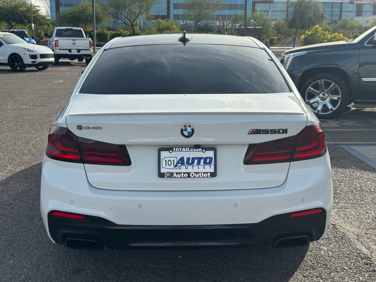 BMW 5-Series M550i xDrive 2020