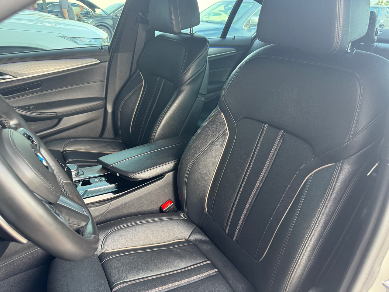 BMW 5-Series M550i xDrive 2020