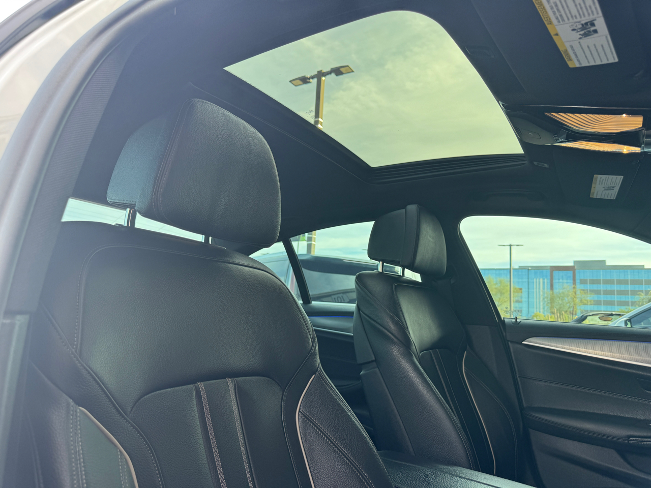 BMW 5-Series M550i xDrive 2020