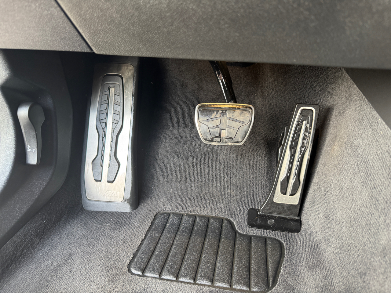 BMW 5-Series M550i xDrive 2020