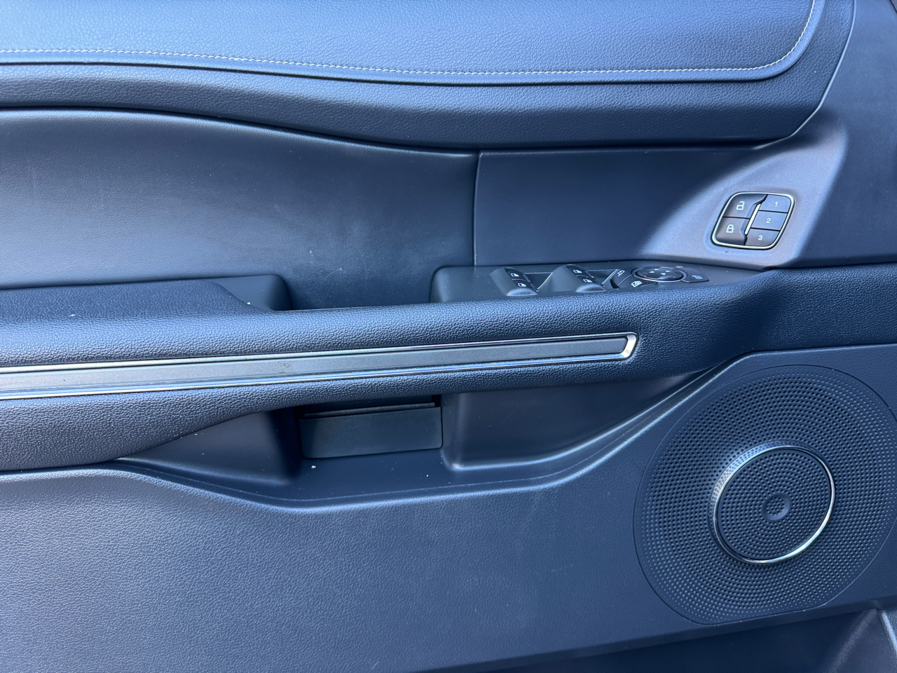 Ford Expedition XLT 2022