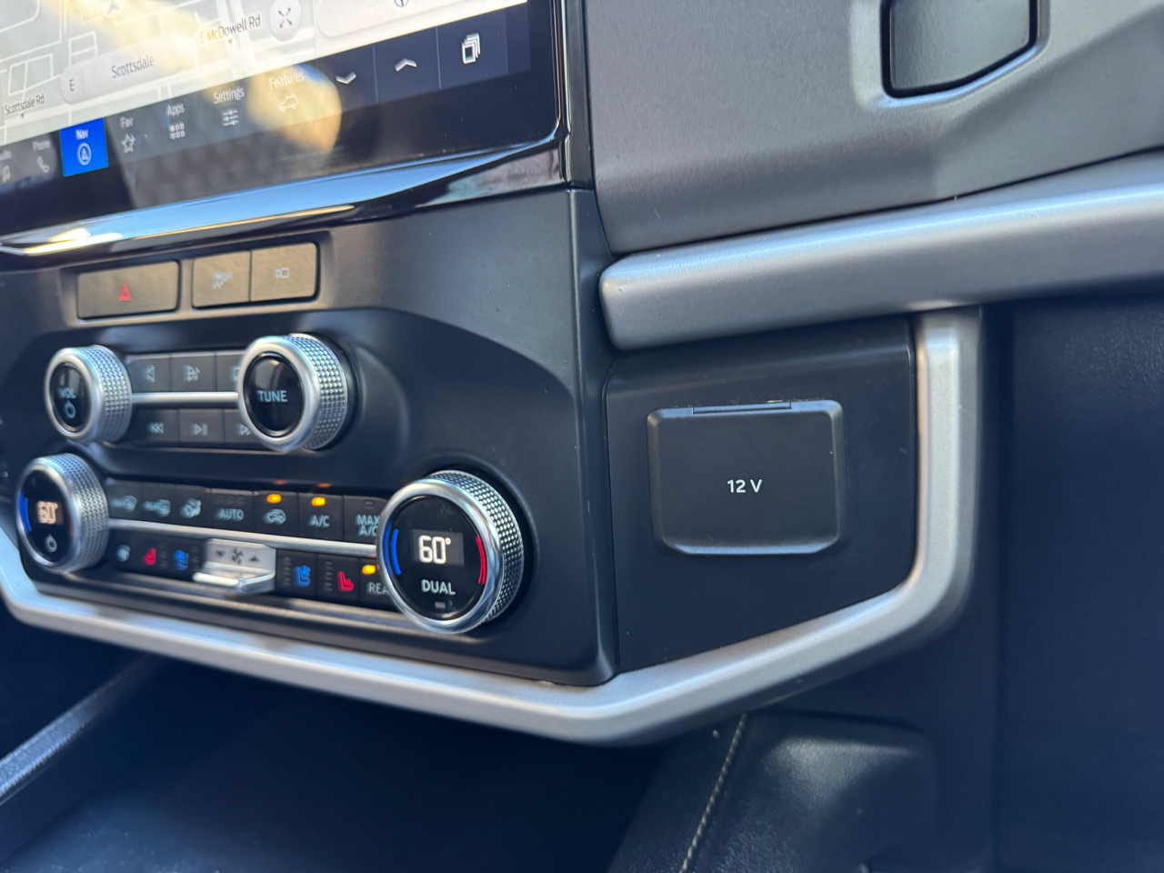 Ford Expedition XLT 2022