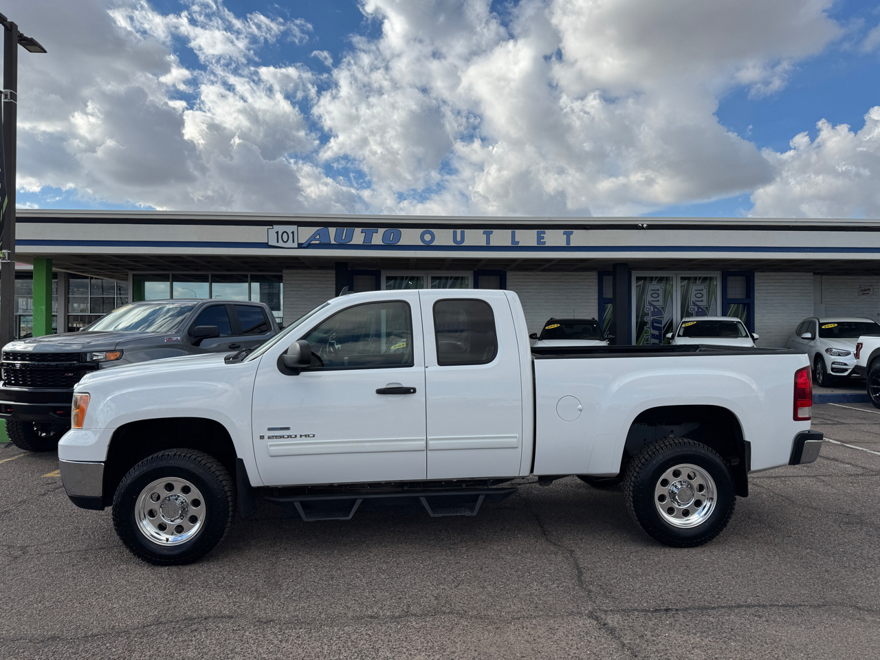 GMC Sierra 2500HD SLE Ext. Cab Long Box 2WD 2008
