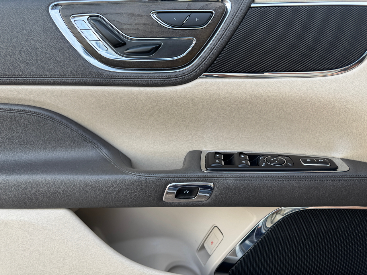 Lincoln Continental  2017