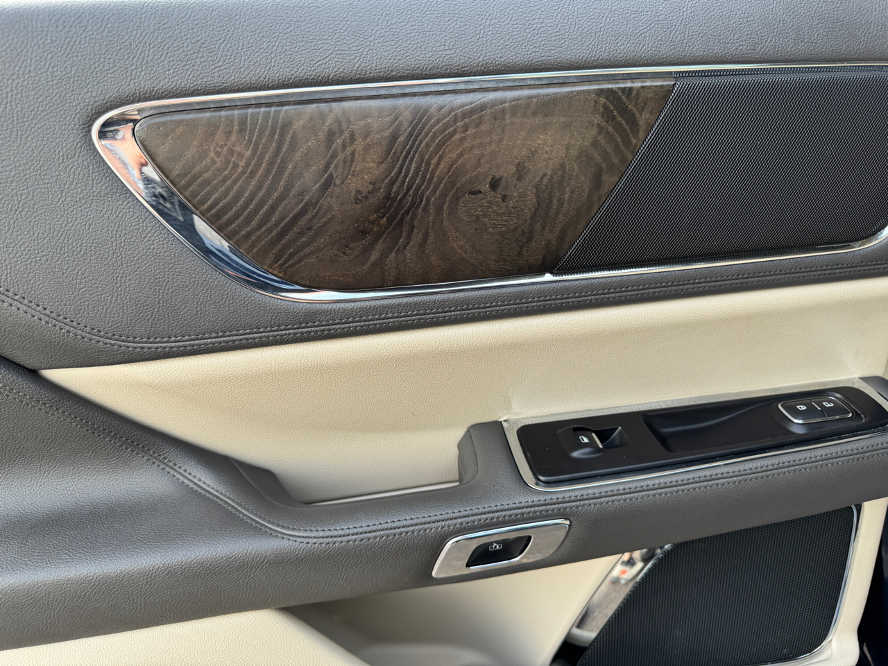 Lincoln Continental  2017