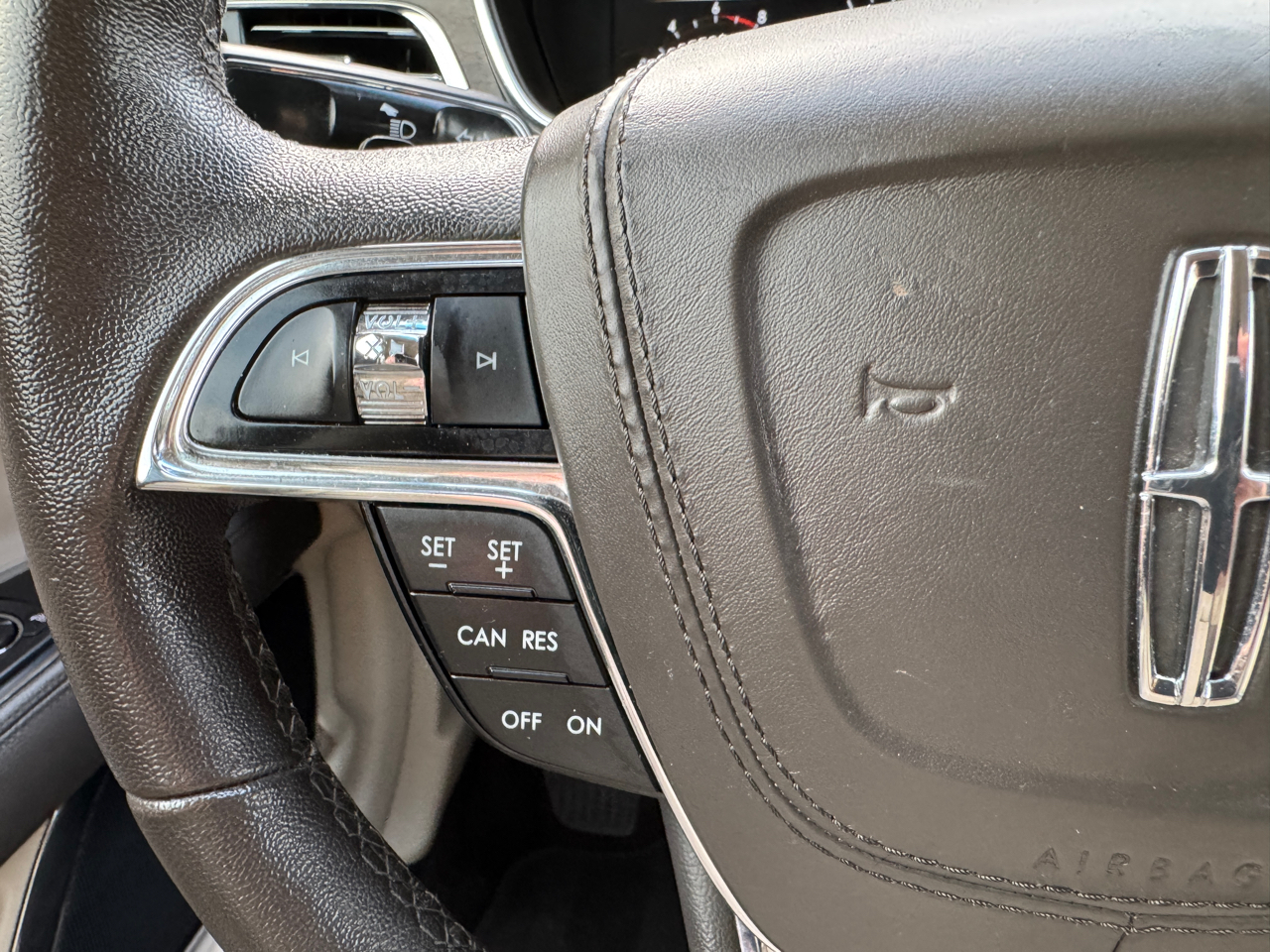 Lincoln Continental  2017