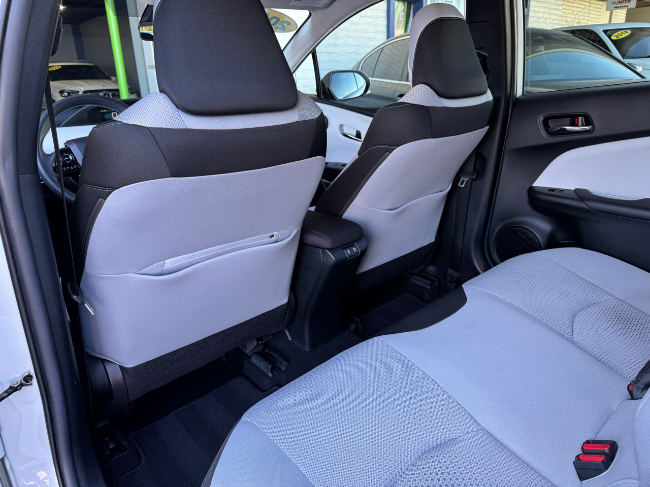 Toyota Prius L Eco 2022