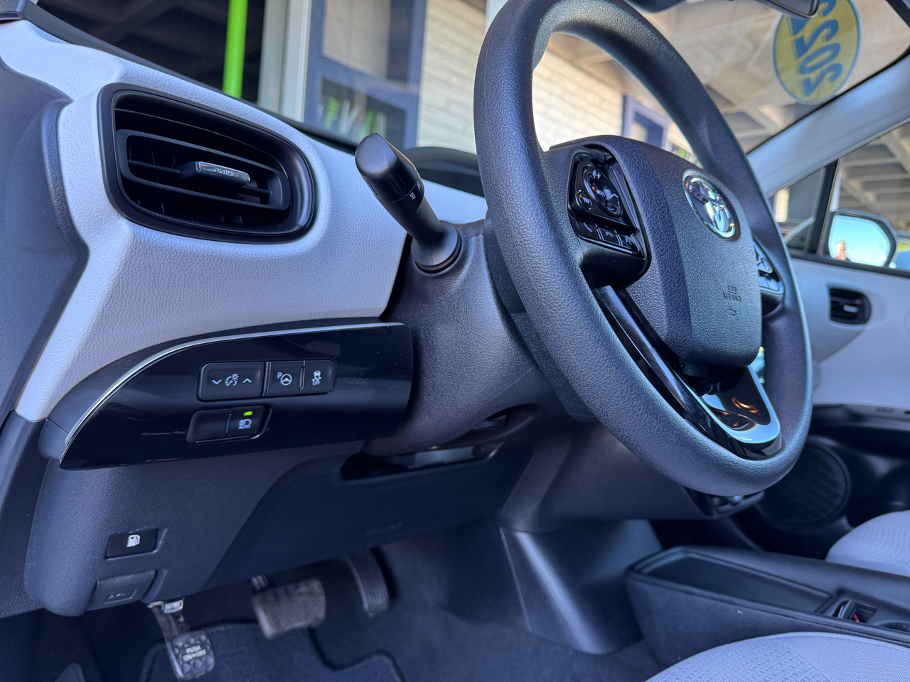 Toyota Prius L Eco 2022