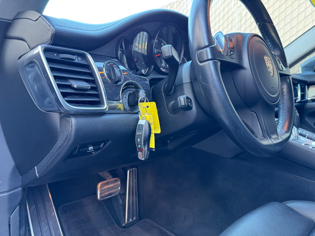 Porsche Panamera Base 2014