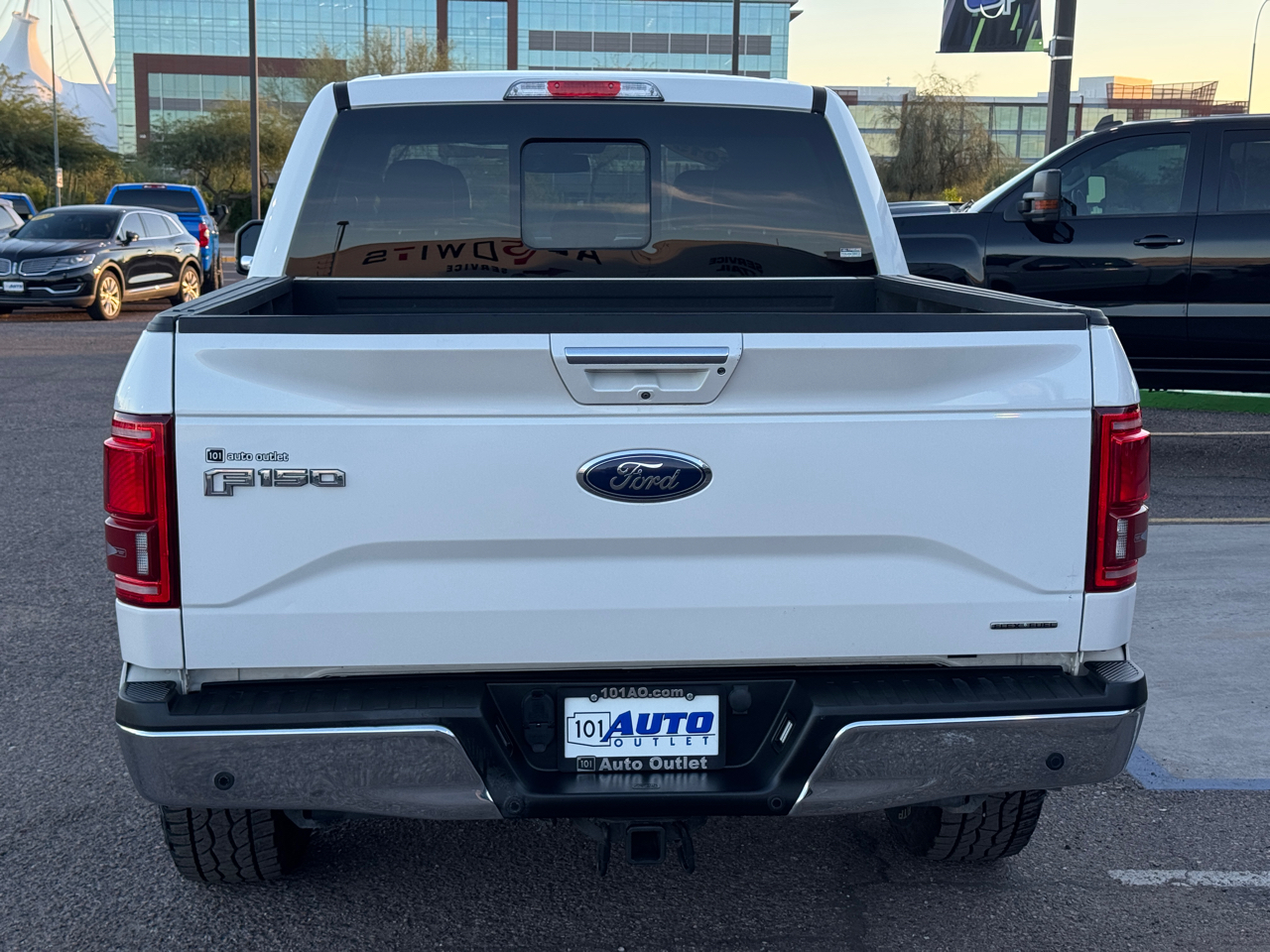 Ford F-150 Lariat SuperCab 5.5-ft Box 4WD 2015