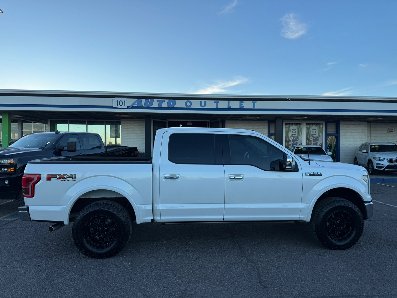 Ford F-150 Lariat SuperCab 5.5-ft Box 4WD 2015
