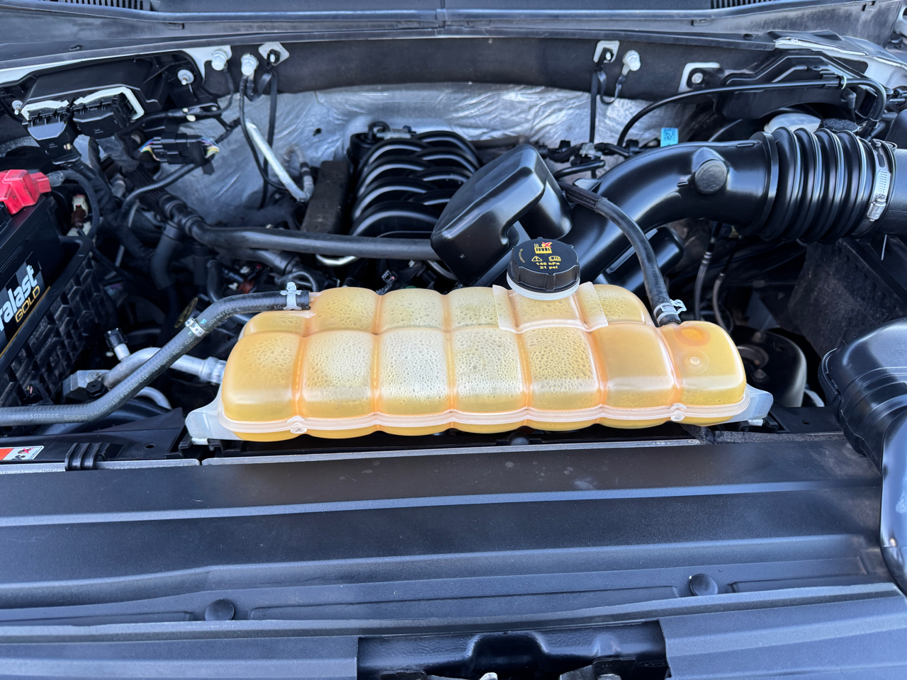 Ford F-150 Lariat SuperCab 5.5-ft Box 4WD 2015