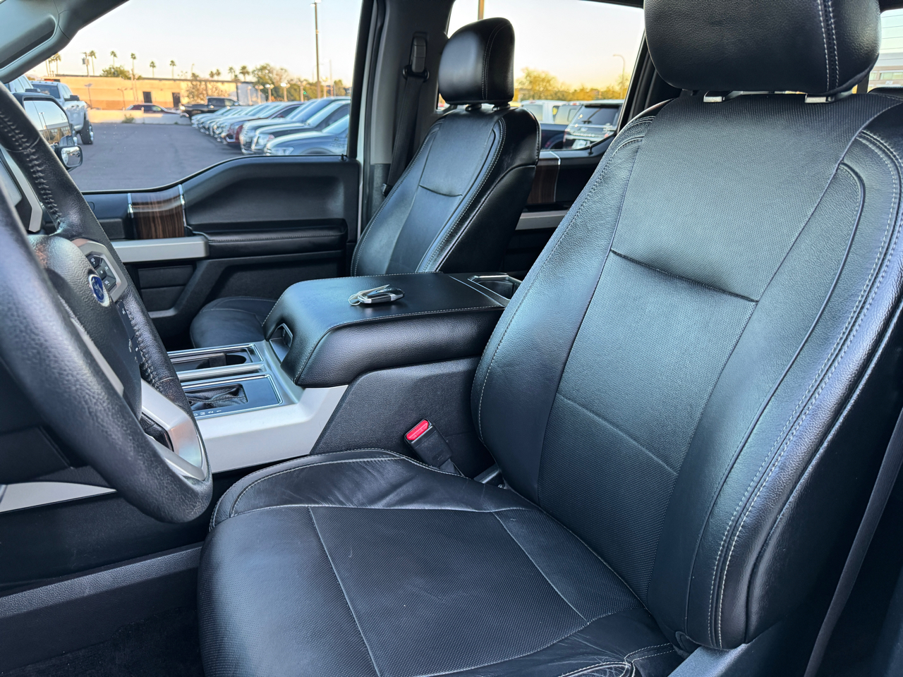 Ford F-150 Lariat SuperCab 5.5-ft Box 4WD 2015