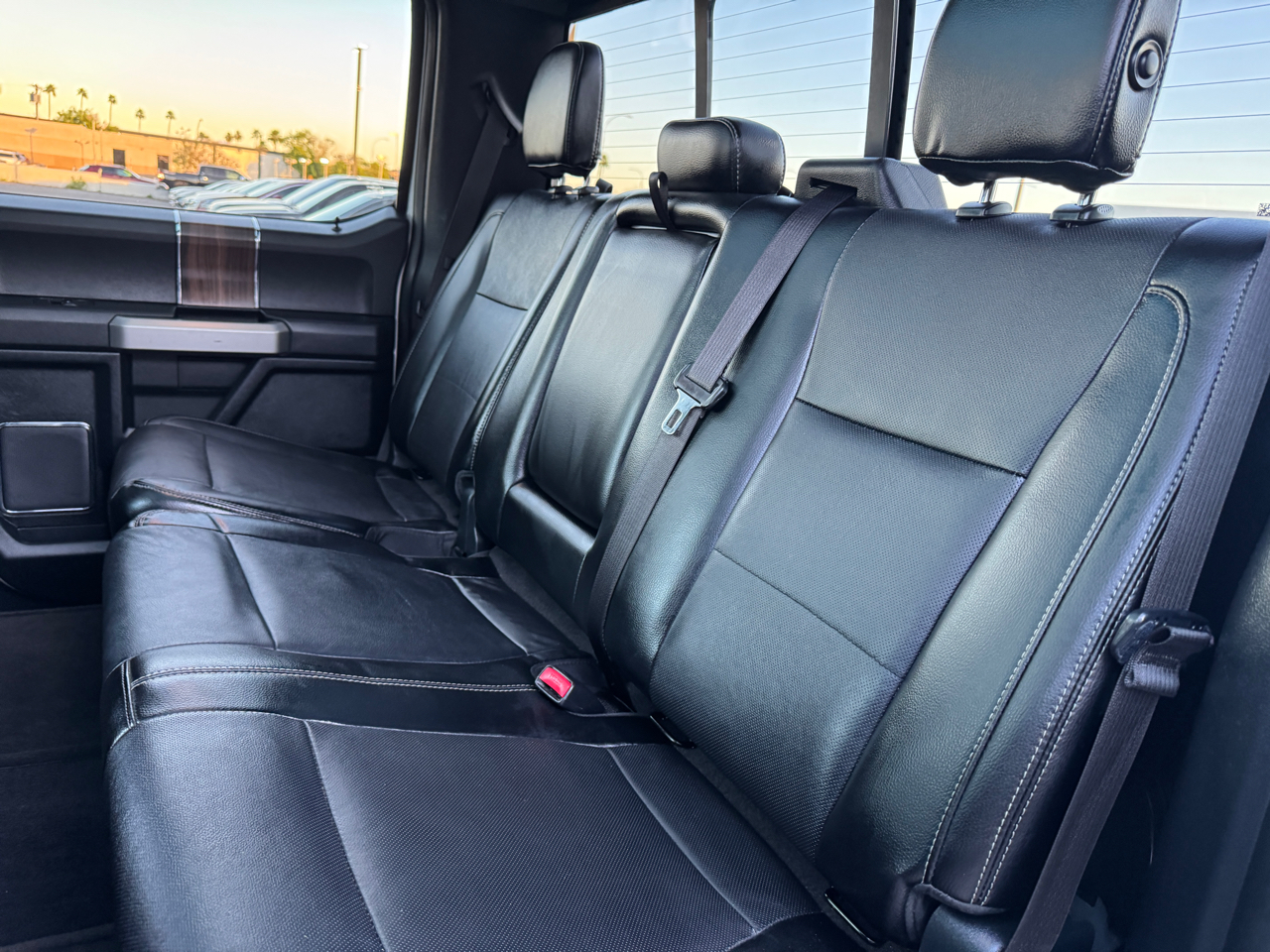 Ford F-150 Lariat SuperCab 5.5-ft Box 4WD 2015