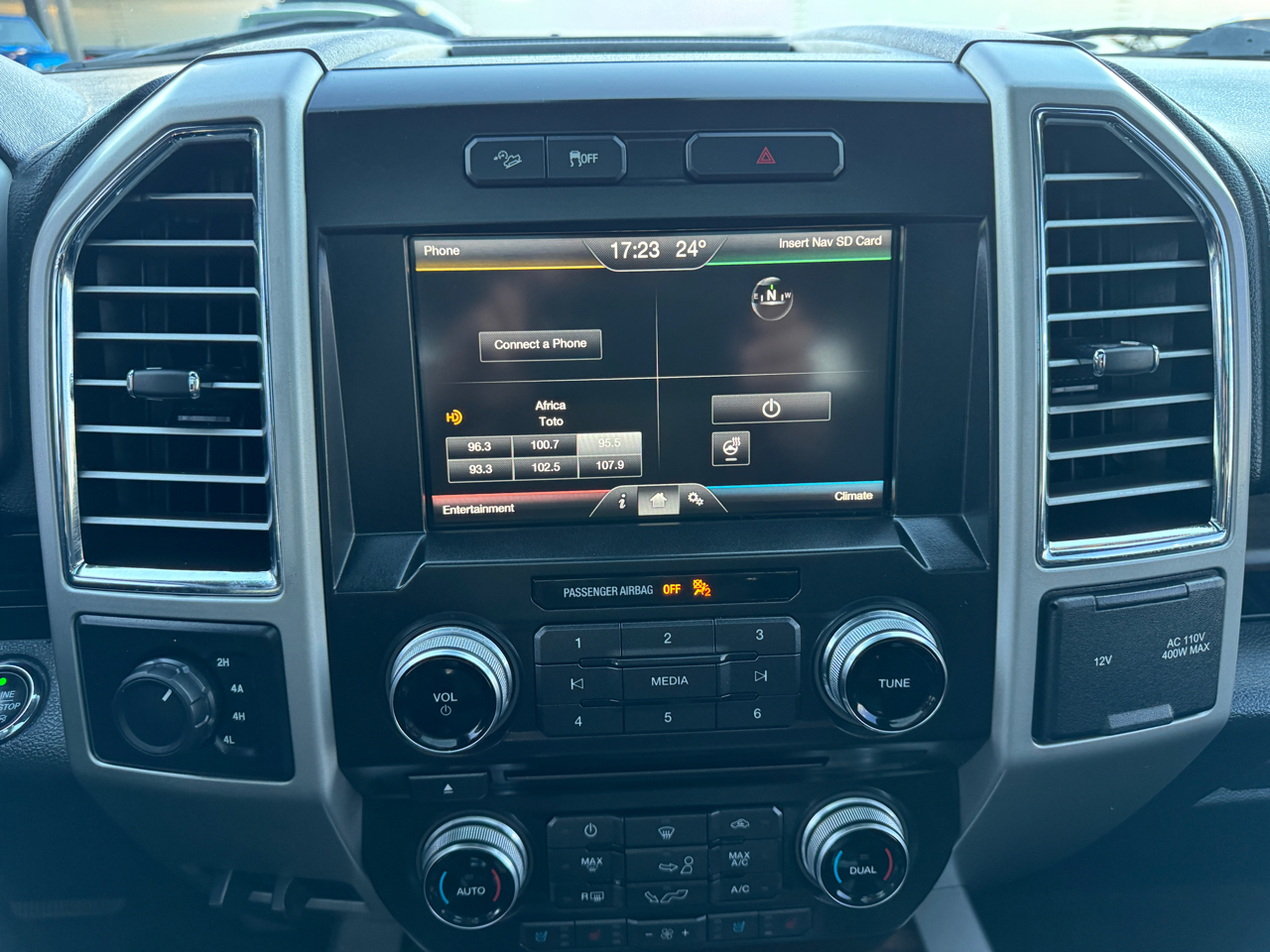 Ford F-150 Lariat SuperCab 5.5-ft Box 4WD 2015