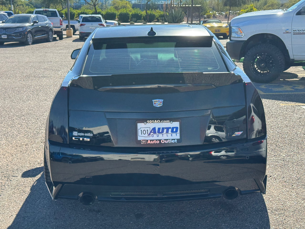 Cadillac CTS-V Sedan 4dr Sdn 2010