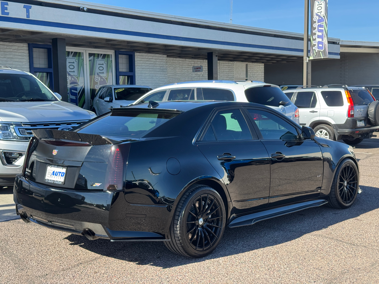 Cadillac CTS-V Sedan 4dr Sdn 2010